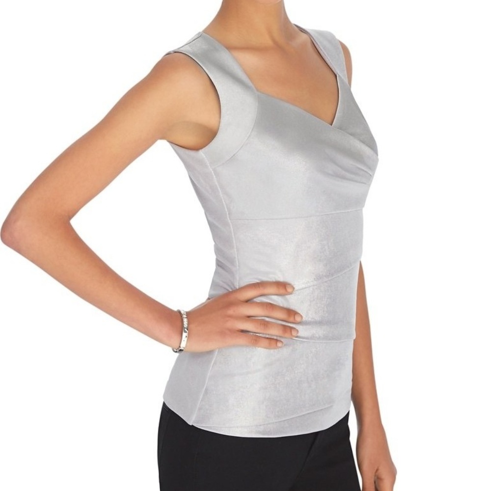 WHBM SLEEVELESS SHIMMER TIERED SHELL TOP
